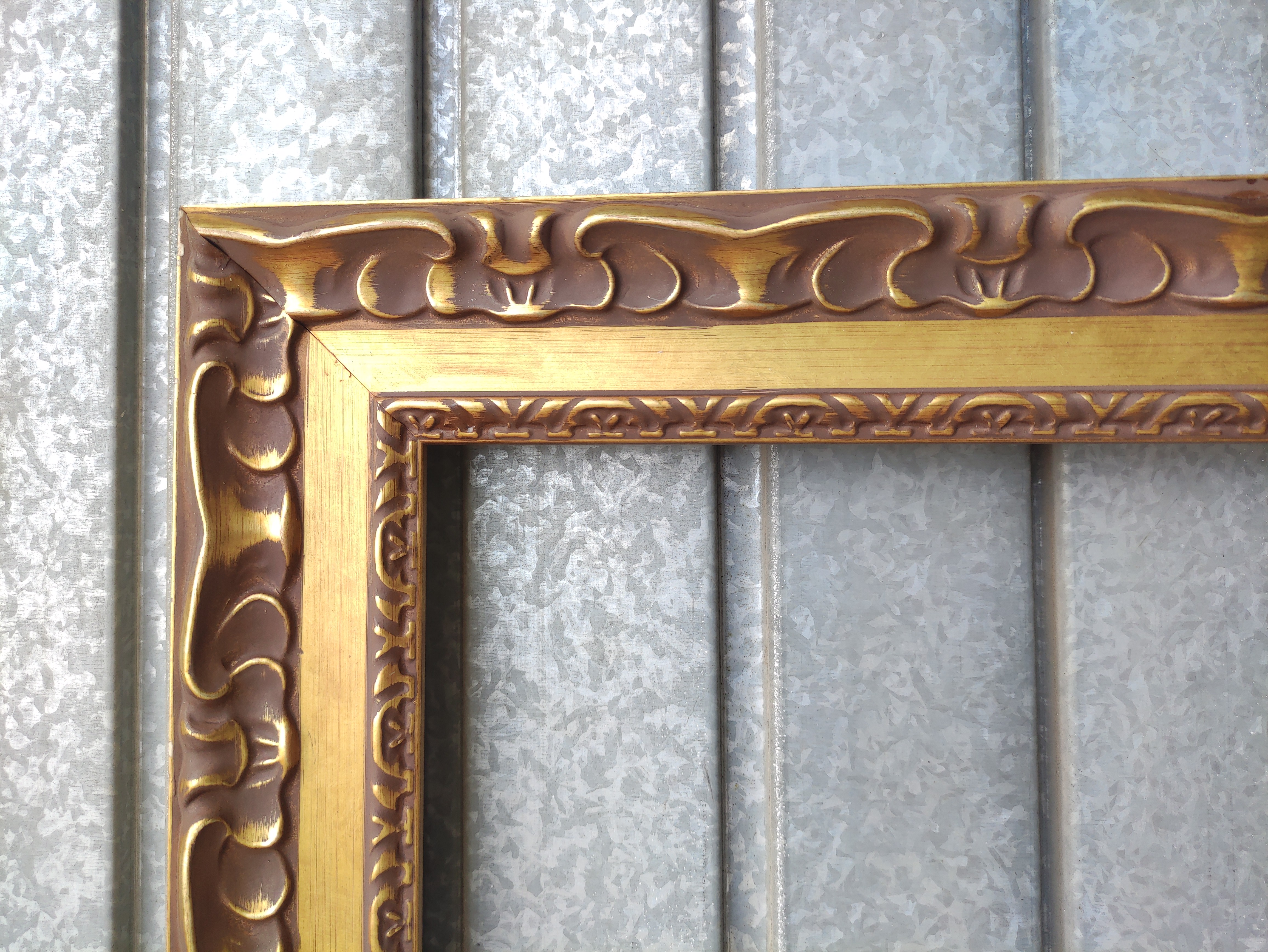 marco cuadro madera dorado 191x121.5x3.8 1u